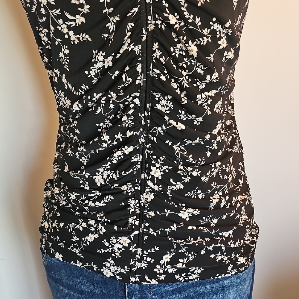 White House Black Market Black Floral Ruched Blouse - Picture 3 of 7